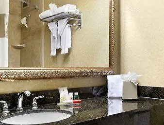 Ramada Plaza 3*