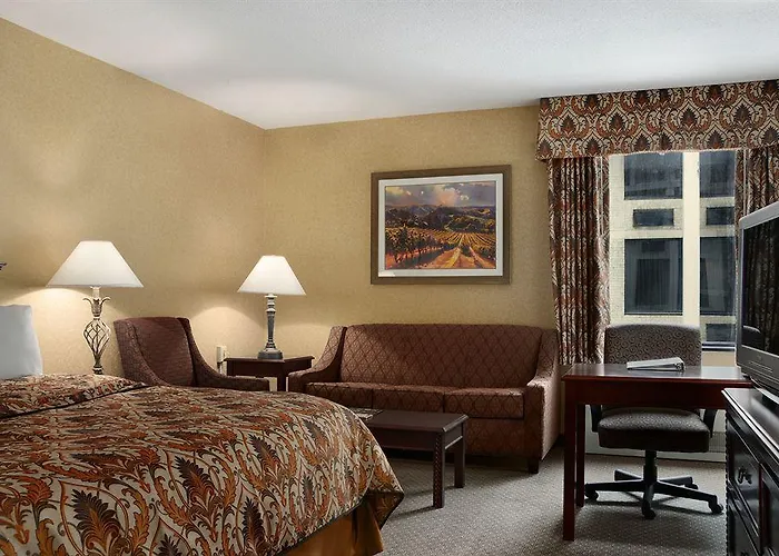 Ramada Plaza 3*